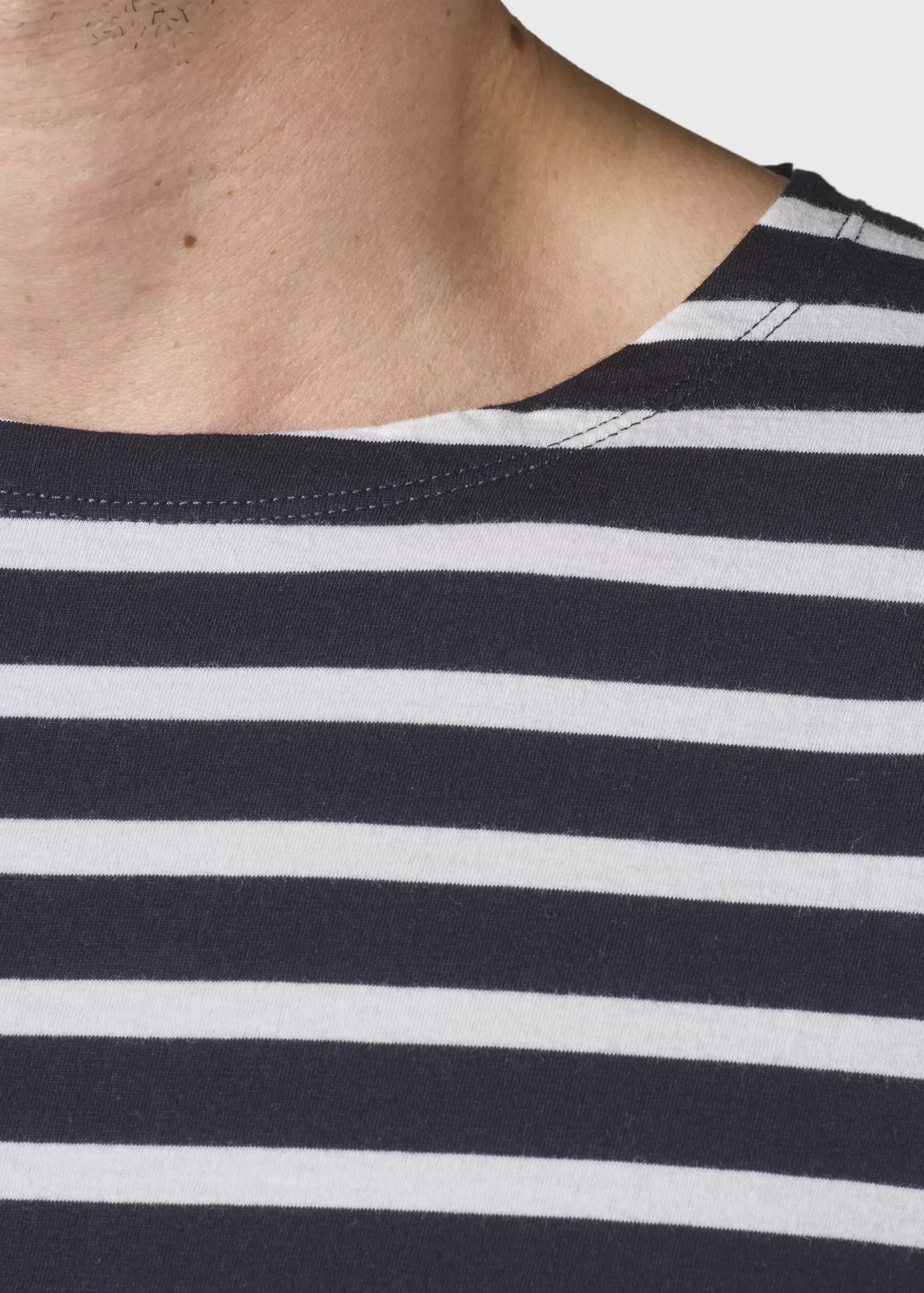 Klitmoller Collective T-shirts-Albert tee - Navy/cream Ocean/cream
