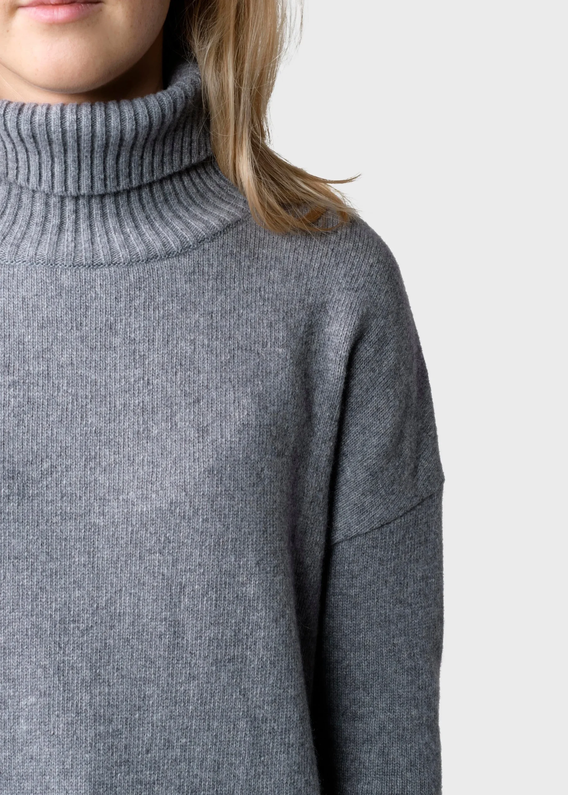 Klitmoller Collective Strick-Gro knit dress - Light grey Black