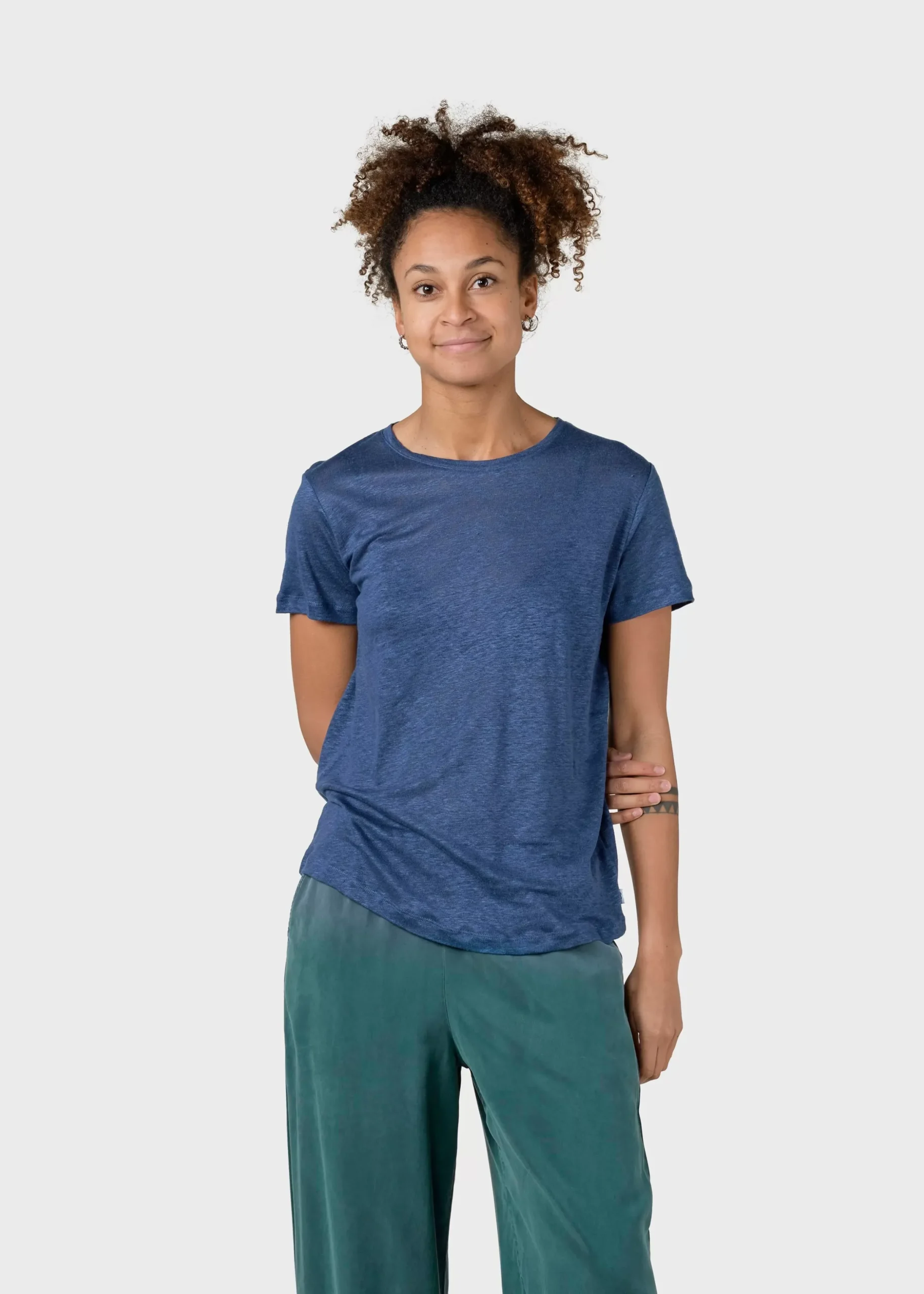 Klitmoller Collective T-shirts-Rikke linen tee - Ocean