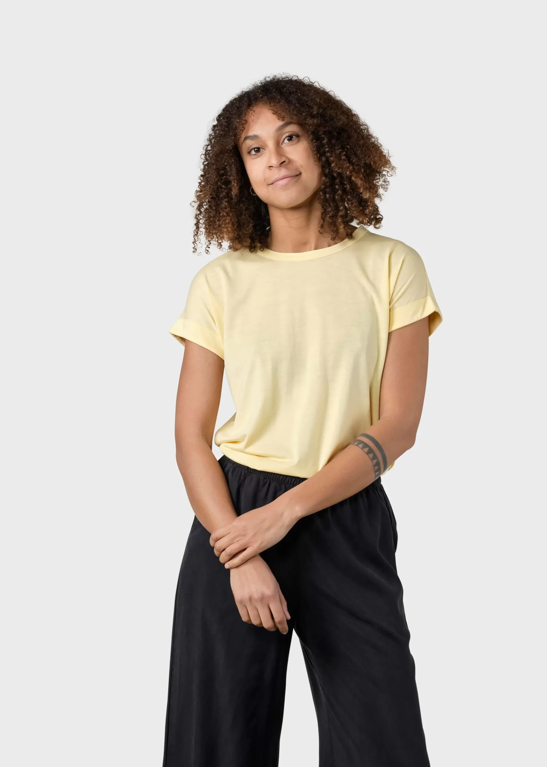 Klitmoller Collective T-shirts-Sigrid tee - Lemon sorbet Navy