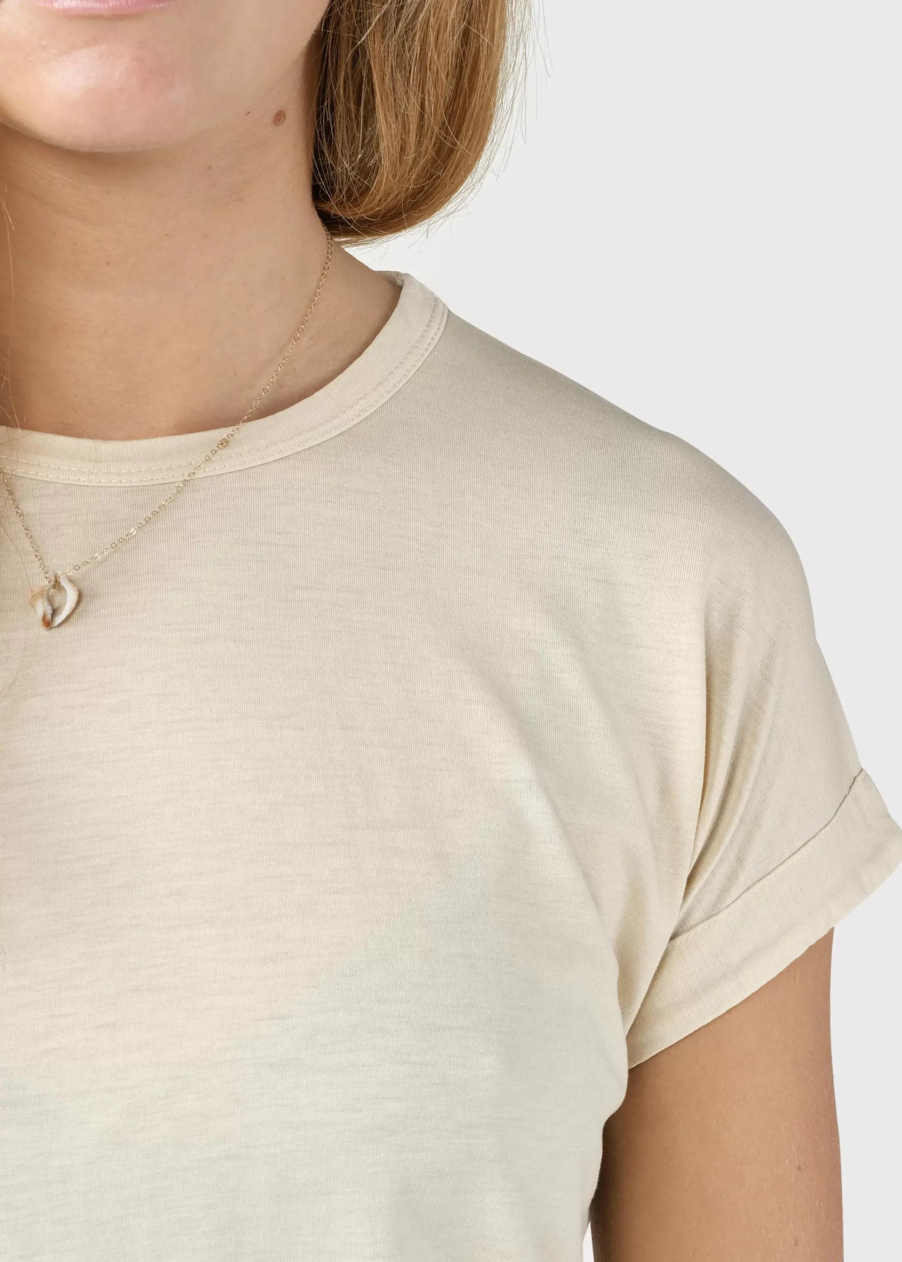 Klitmoller Collective T-shirts-Sigrid tee - Pastel sand Navy